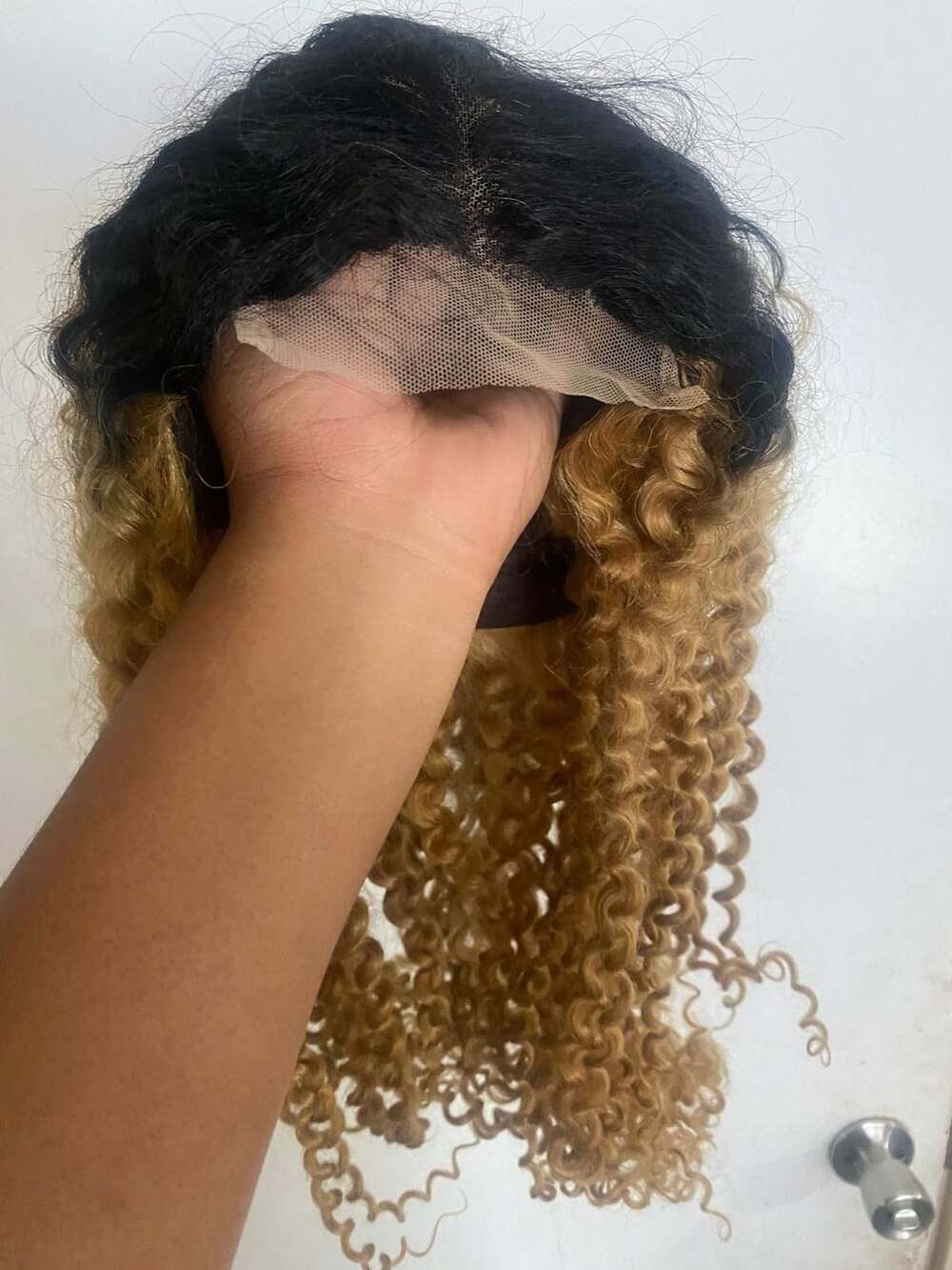 HeumHrn Ombre Blonde Curly Lace Front Wig
